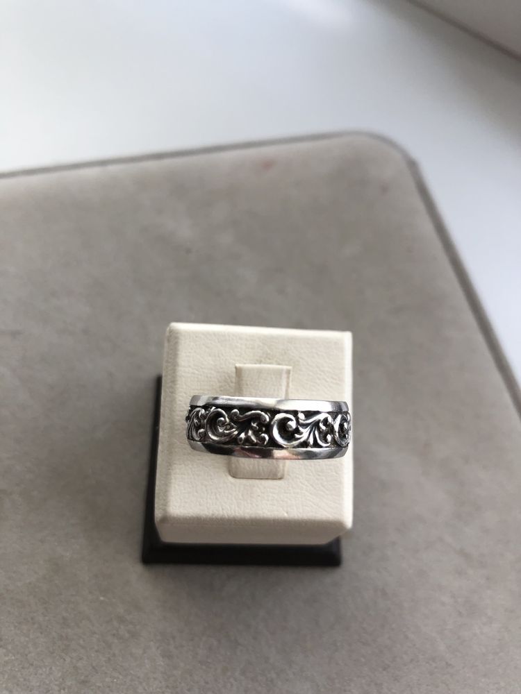 Серебро.Кольца.разные камни