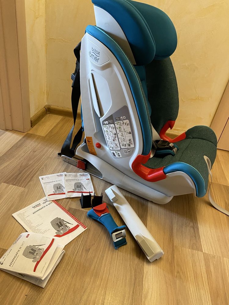 Автокресло Britax-Romer Advansafix IІІ с 9 мес.до 12 лет группа 1/2/3