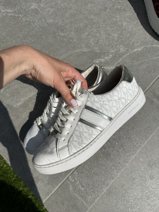 Чоботи ботинки кросівки trussardi nike marc cain michael kors 36 37 38