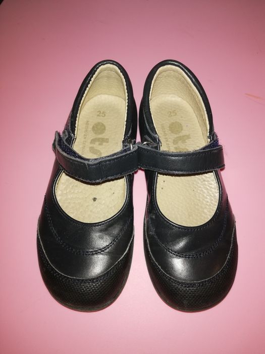 Sapatos em  pele azul marinho 25