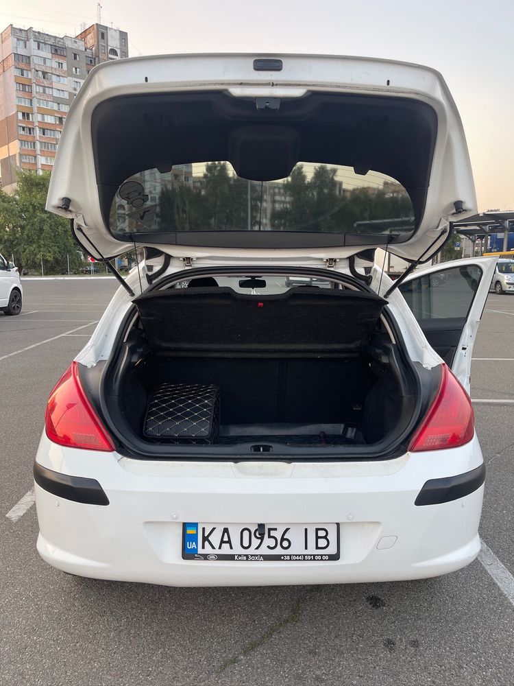 Продам Автомобіль , машину Peugeot 308 2008 року