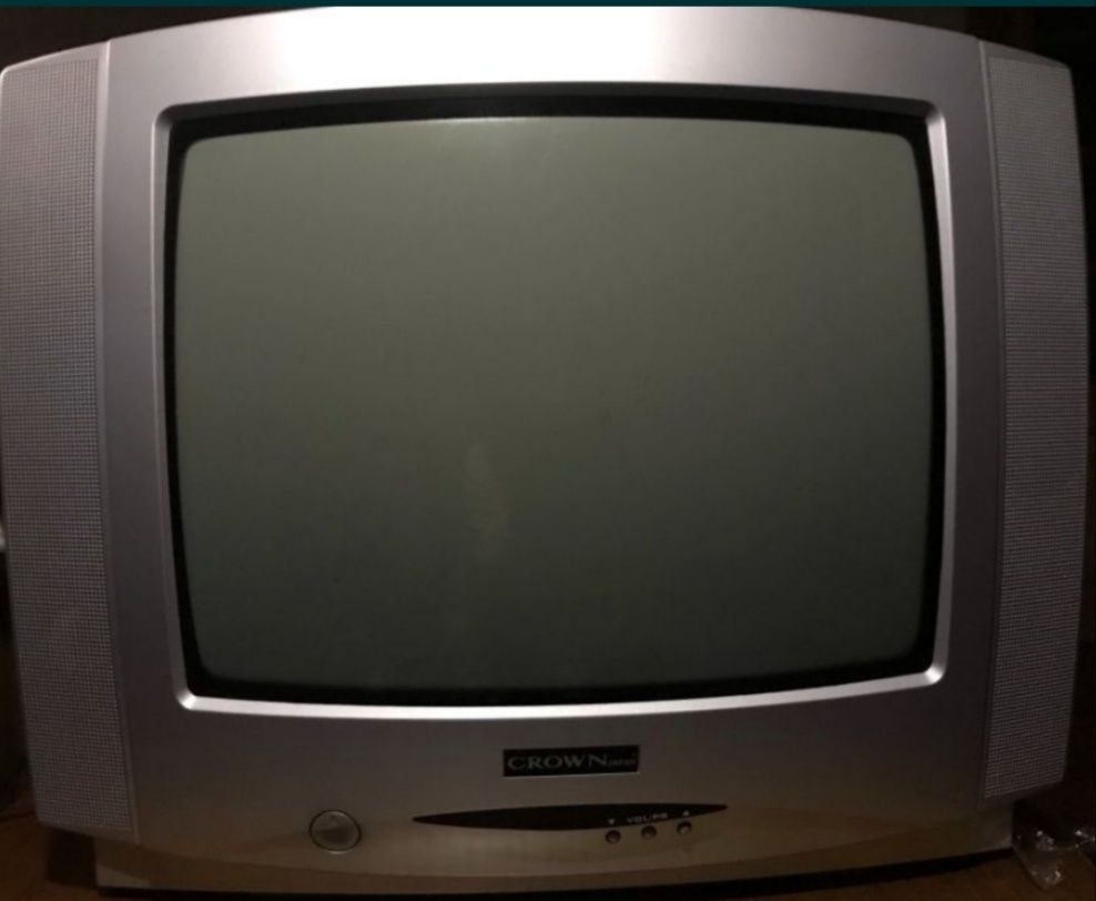 TV Televisão Crown pequena