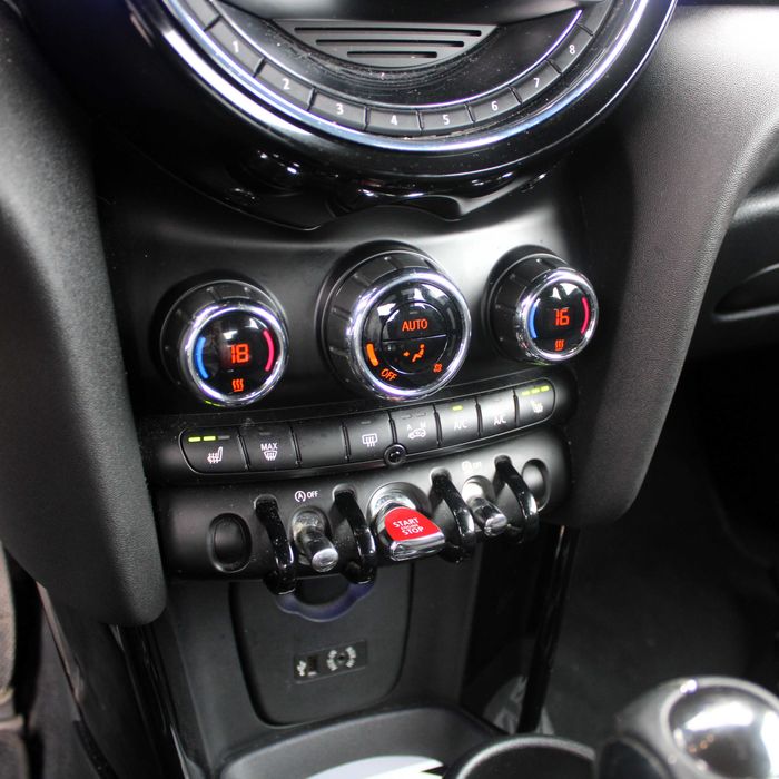 Mini Cooper D 1.5 116cv Motor BMW desde 134€/mês