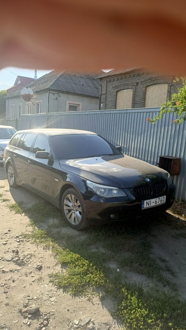 Продам автомобиль БМВ е61
