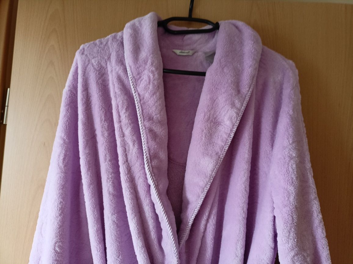 Wrzosowo liliowy tłoczony szlafrok r. M/L