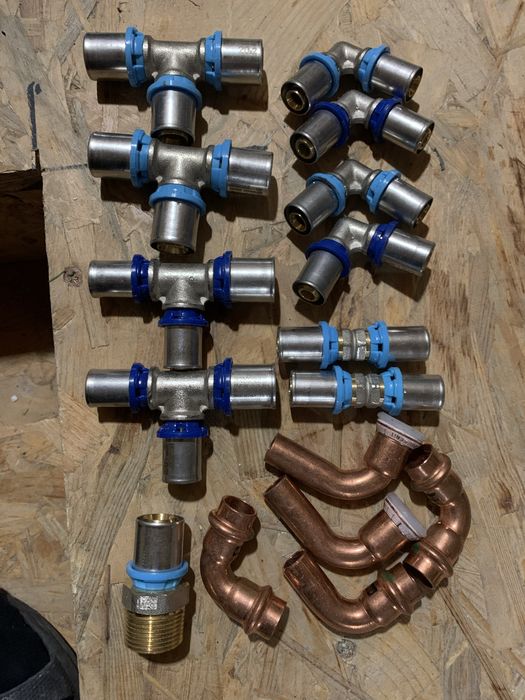 Krztałtki pex zaciskowe