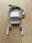 Apple AirPods 2 gen originais com caixa de carregamento e cabo USB