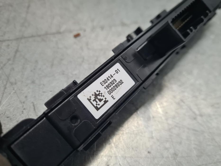 Comando / botão / interruptor multifunções RENAULT Espace V (JR_)