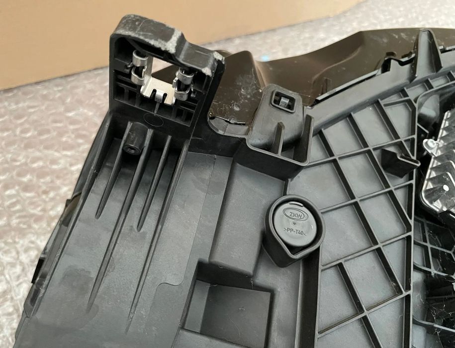 Audi Q3 83A reflektor prawy lampa led dioda 83A941012