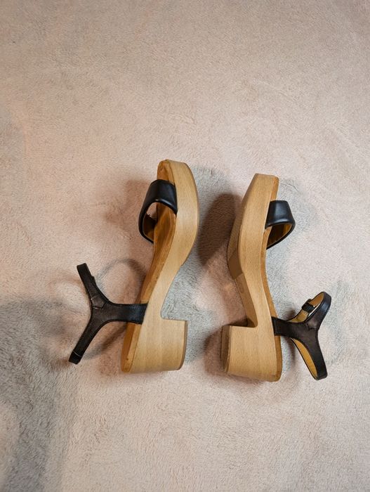 Босоніжки Unisa 38р. 24.5см натуральна шкіра