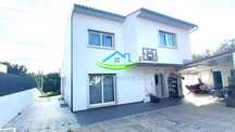 Moradia T4 com piscina água salgada a 8 min da praia