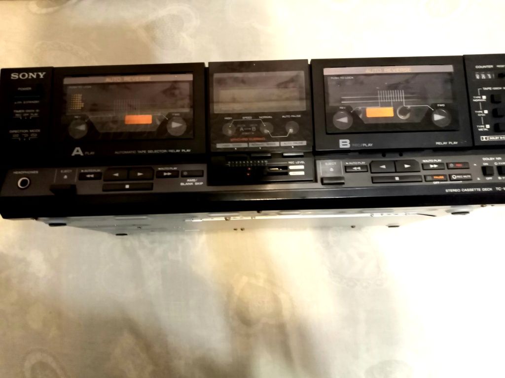 Продается 2 кассетная магнитофонная   дека SONY TC-WR730