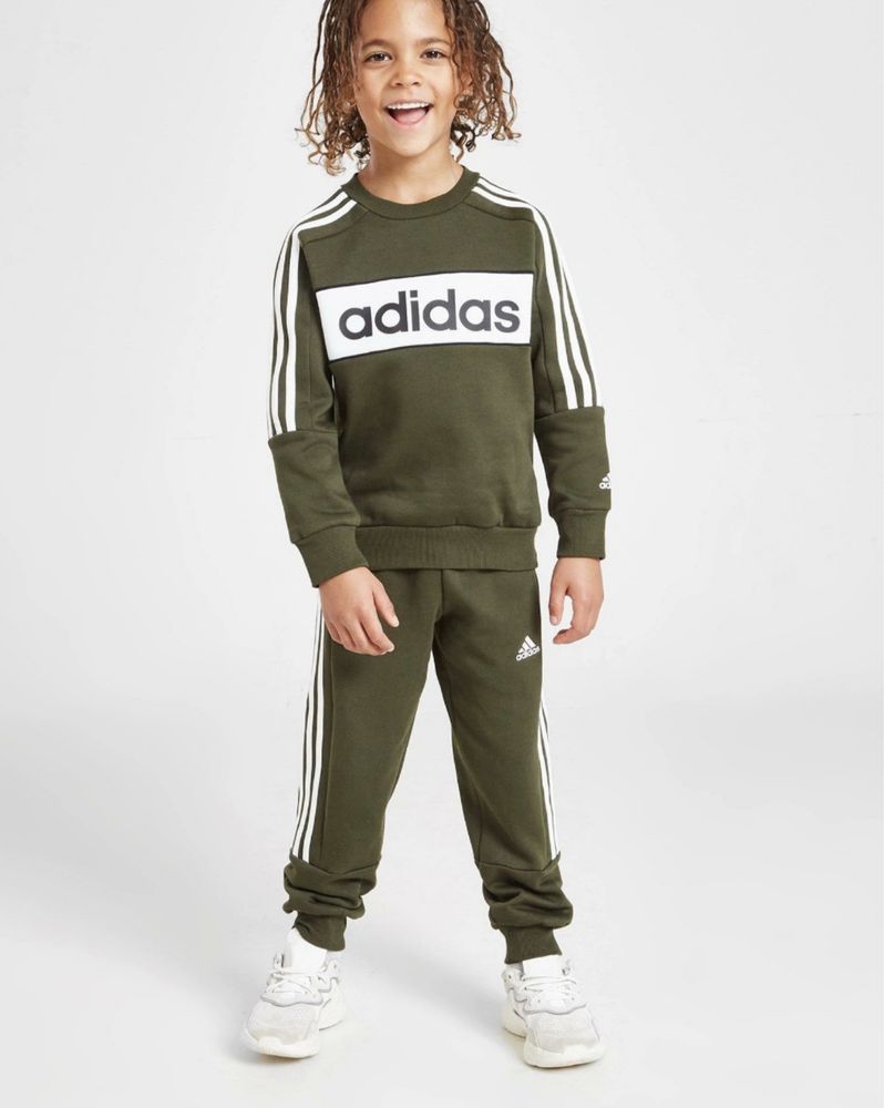 Adidas детский спортивный костюм оригинал 5-6 лет