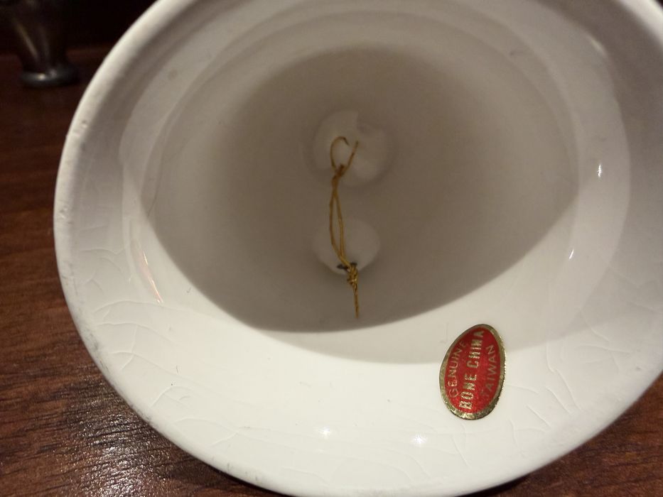 12 sinos em porcelana 12 meses do ano