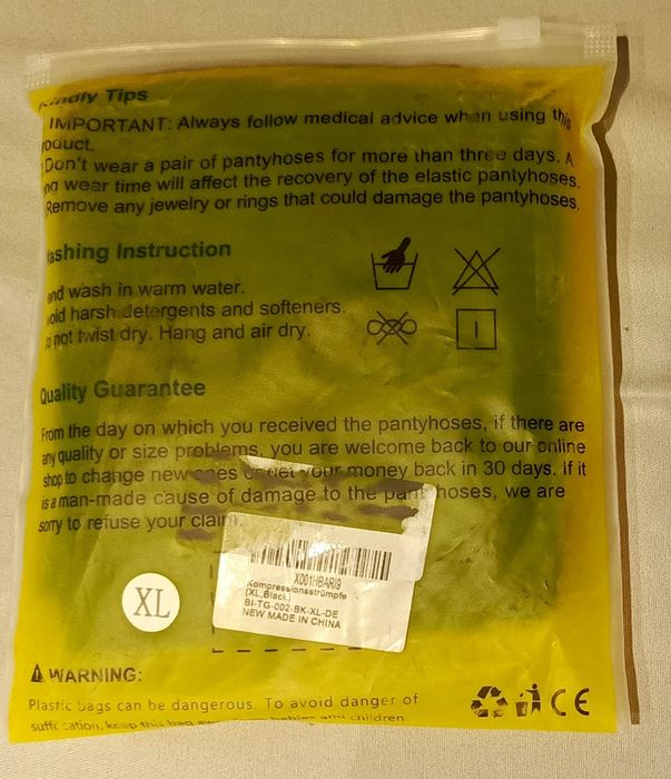 Medyczne rajstopy uciskowe z odkrytymi palcami.