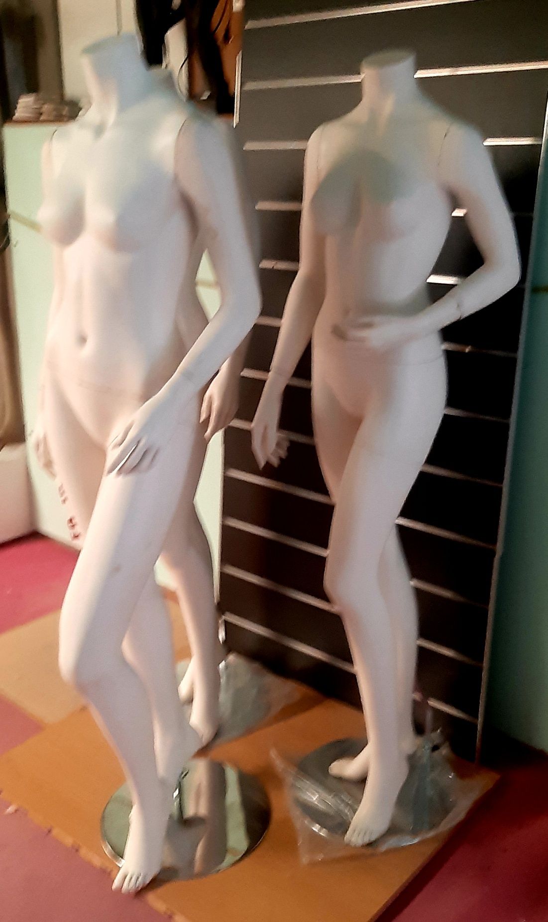 Manequins brancos