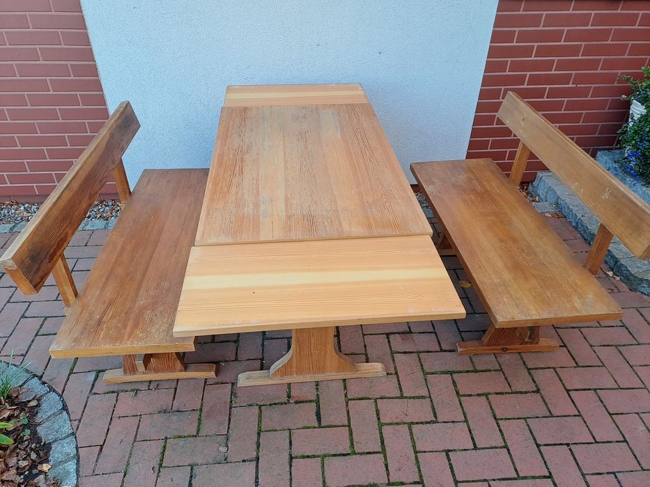 Sprzedam drewniane meble, stół i 2 ławki