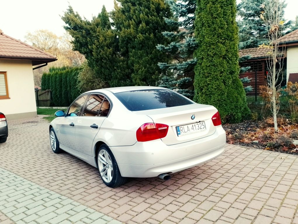 BMW E90 2litrowa benzyna
