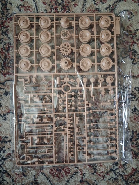 5022 RFM, Sd.Kfz. 173 Jagdpanther G2 (with full interior kit)