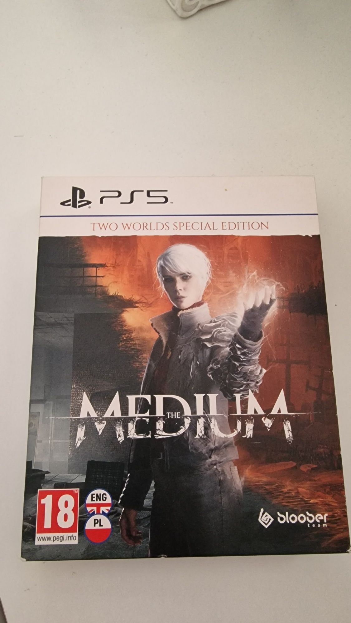 Medium Two Worlds Special Edition
