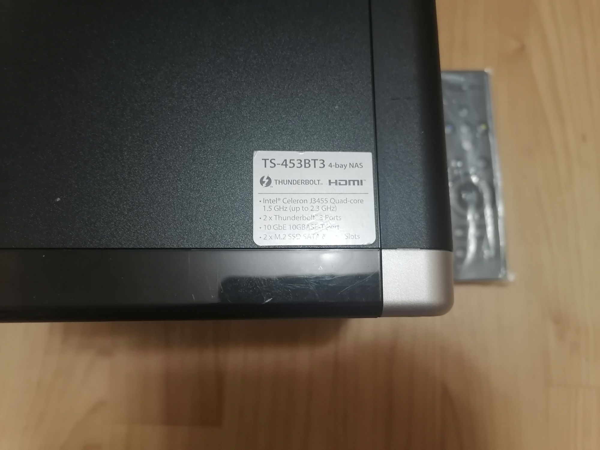 Qnap TS-453BT3 сетевое хранилище NAS медиаплеер