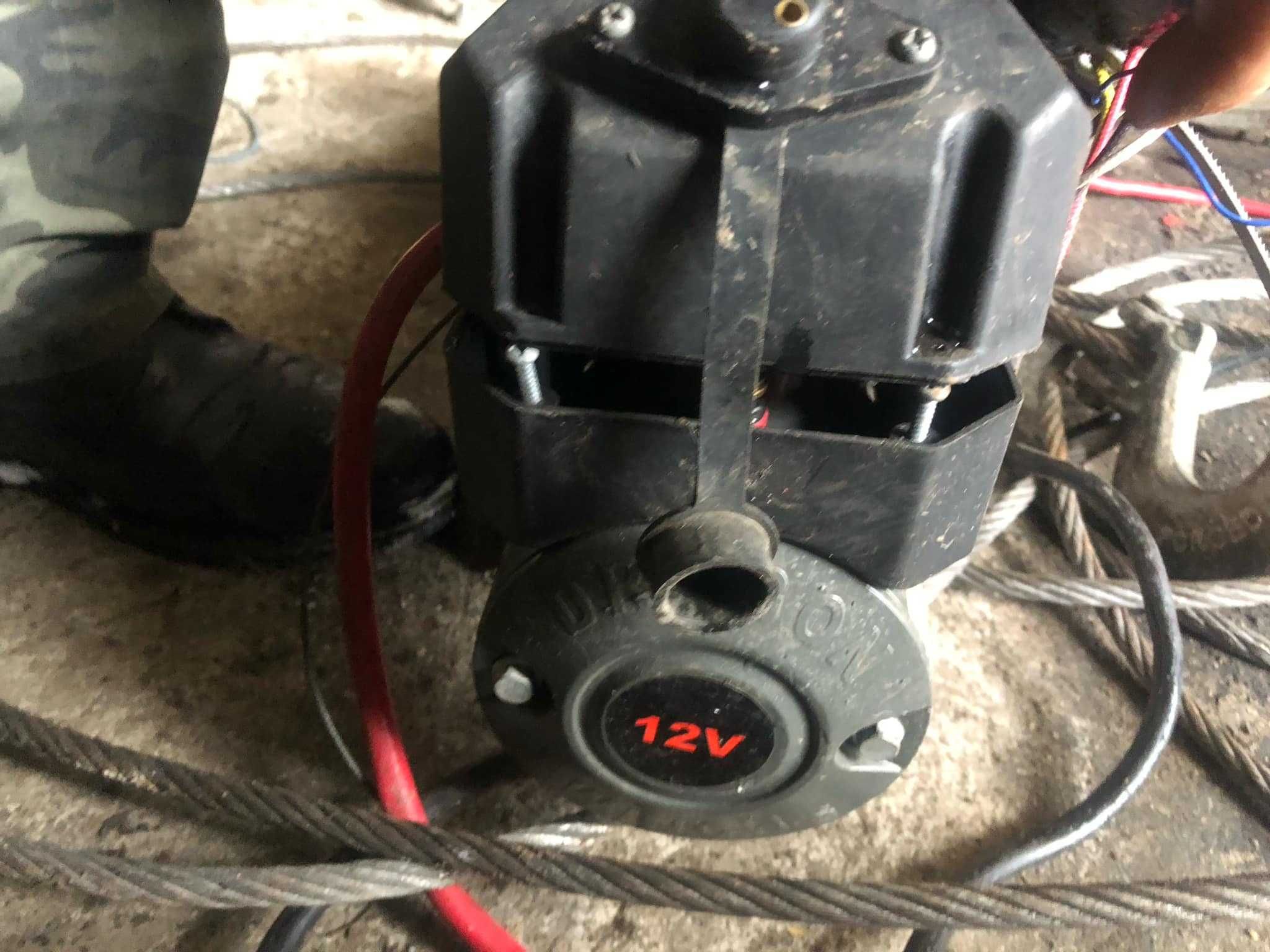 wyciągarka 12v  dragon 16000  sprawna