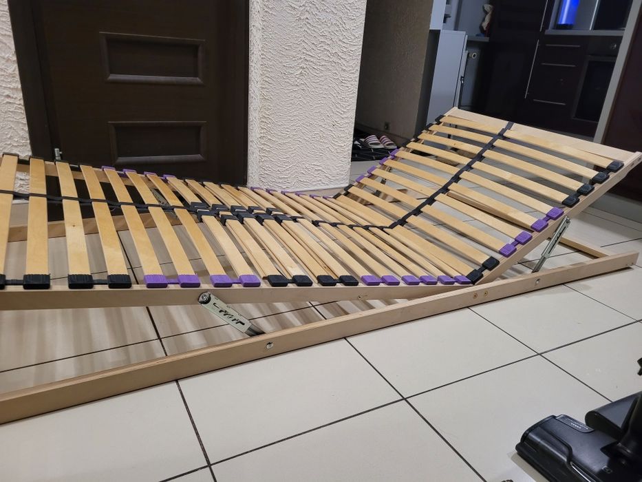 Prawie nowy stelaż do łóżka