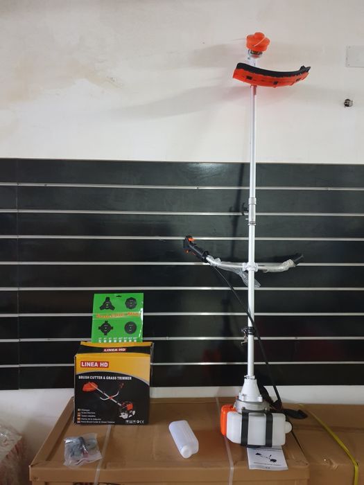 Conjunto de Roçadora e motosserra gasolina novos