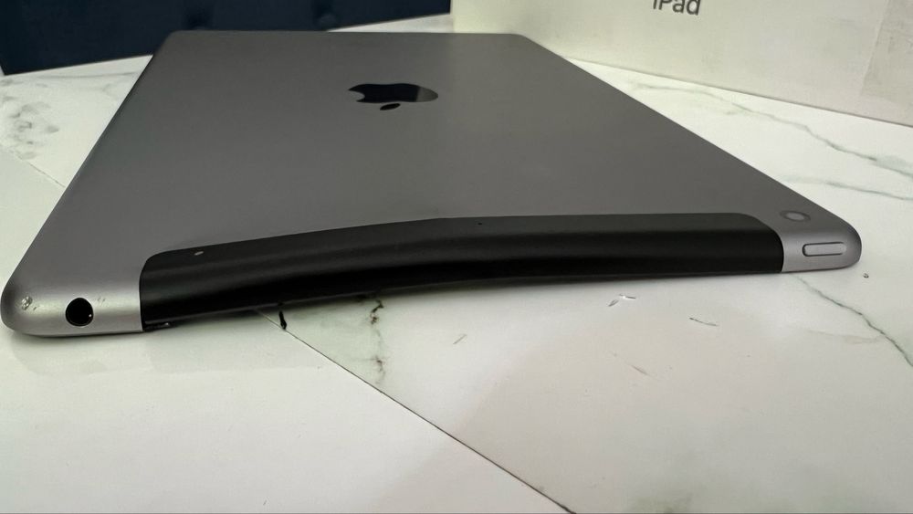 Appla iPad 6 128GB Wifi Cellular space Gray
