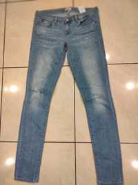 Spodnie jeans damskie