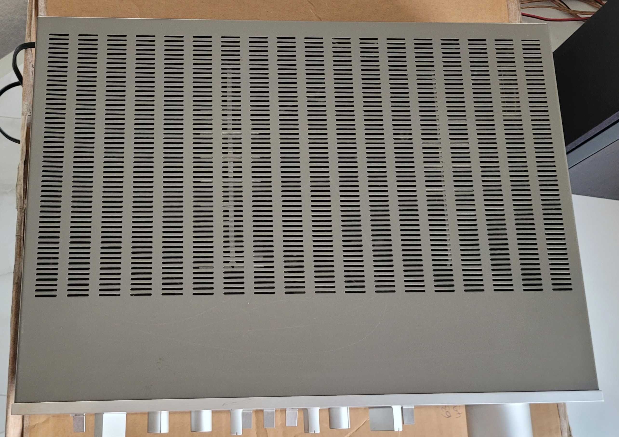 Wzmacniacz stereofoniczny Technics SU-V6