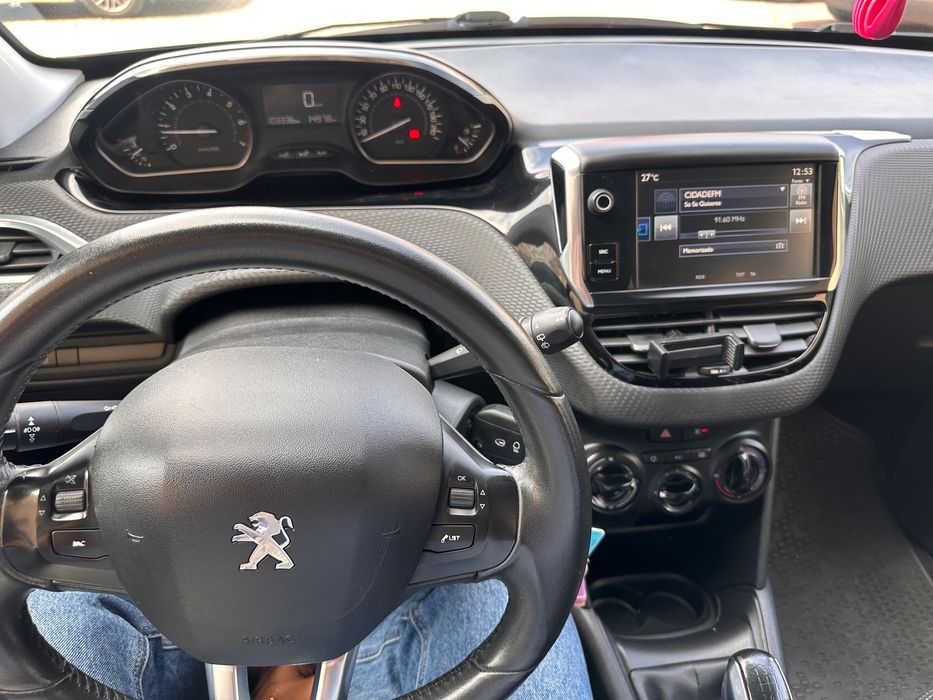 Peugeot 208 1.2 VTi ST Style