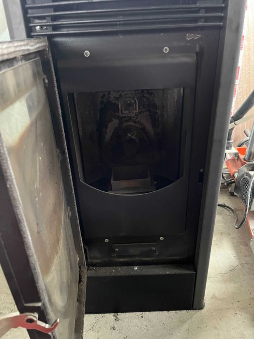 Piecyk kominek na pellet MCZ z Podstawą szklaną