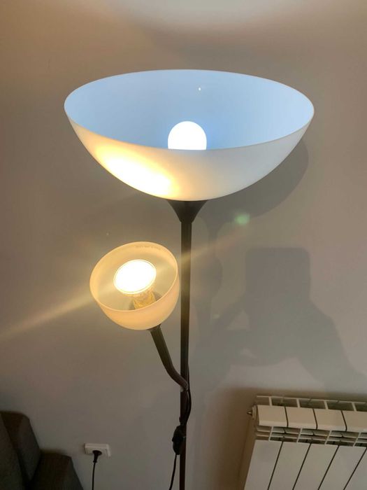 Candeeiro IKEA com lâmpada e comando