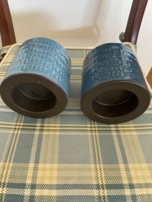 Castiçais modernos louça em tons de azul