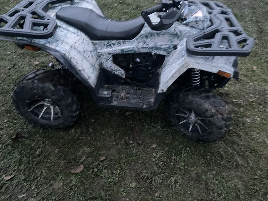 Продам квадроцикл Shark 200