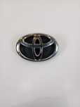 Emblemat znaczek Toyota Yaris III 11/14 r