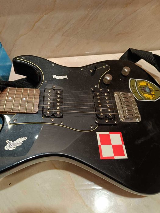 Gitara elektryczna Yamaha Pacifica 120H z wzmacniaczem Blackstar Core
