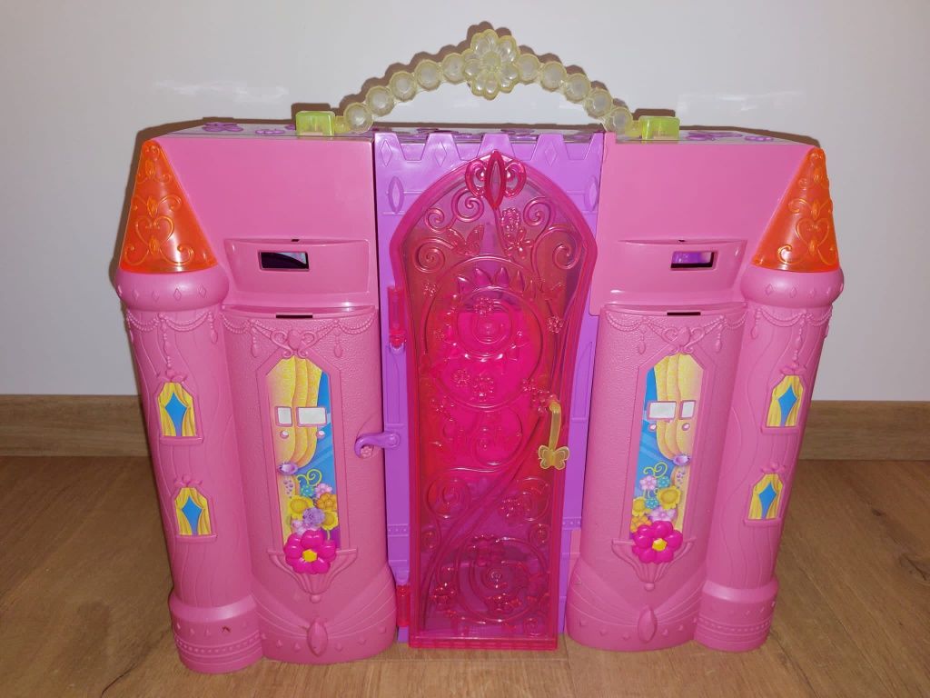 Zamek Barbie walizka
