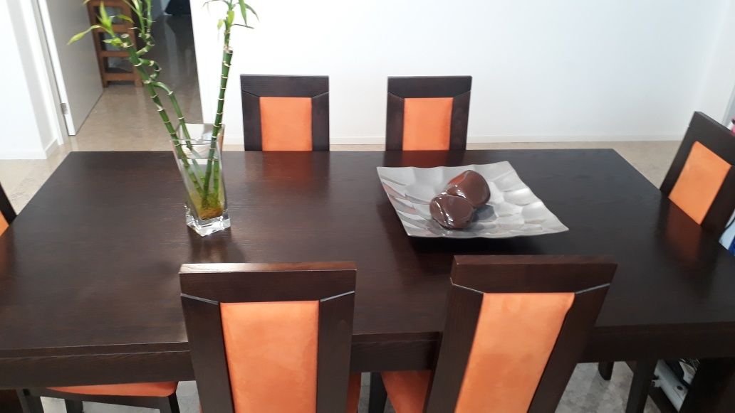Mesa de jantar wengué e 6 cadeiras