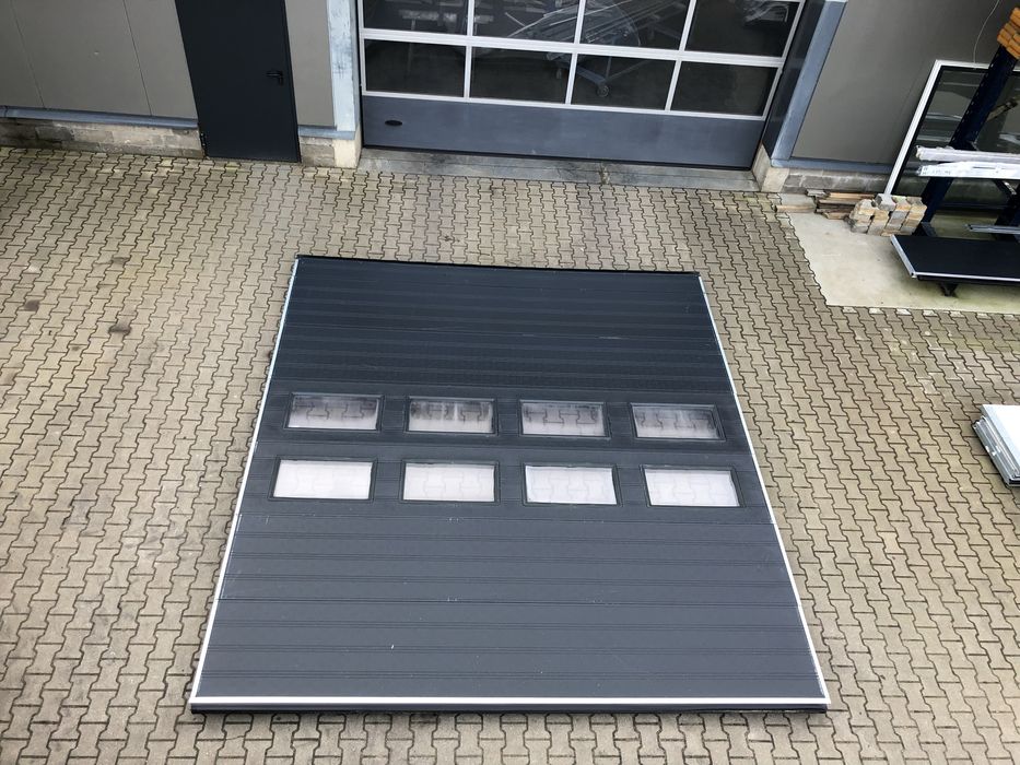 Brama 395 x 435 panelowa segmentowa garażowa przemysłowa