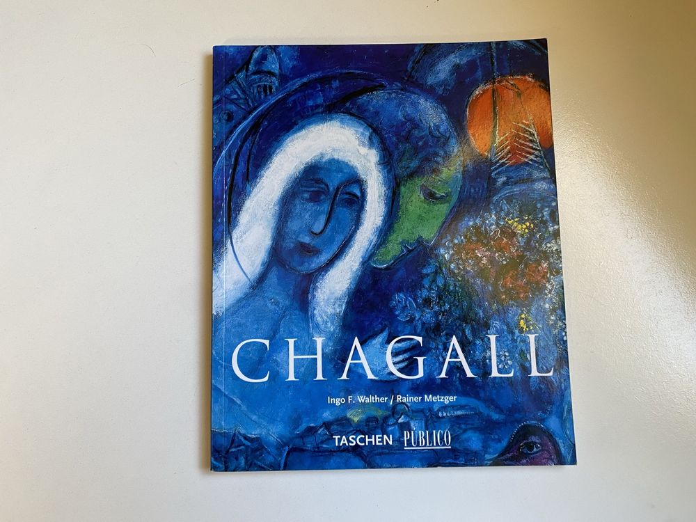 Livro sobre o pintor Chagall