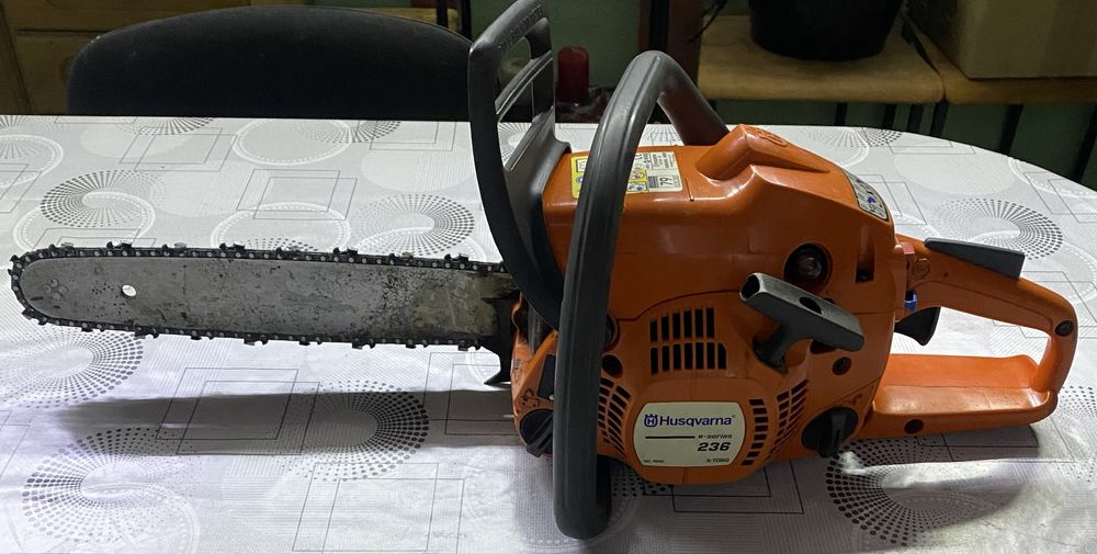 Pilarka spalinowa Husqvarna 236 X-TORQ 1,9KM - sprawna, używana