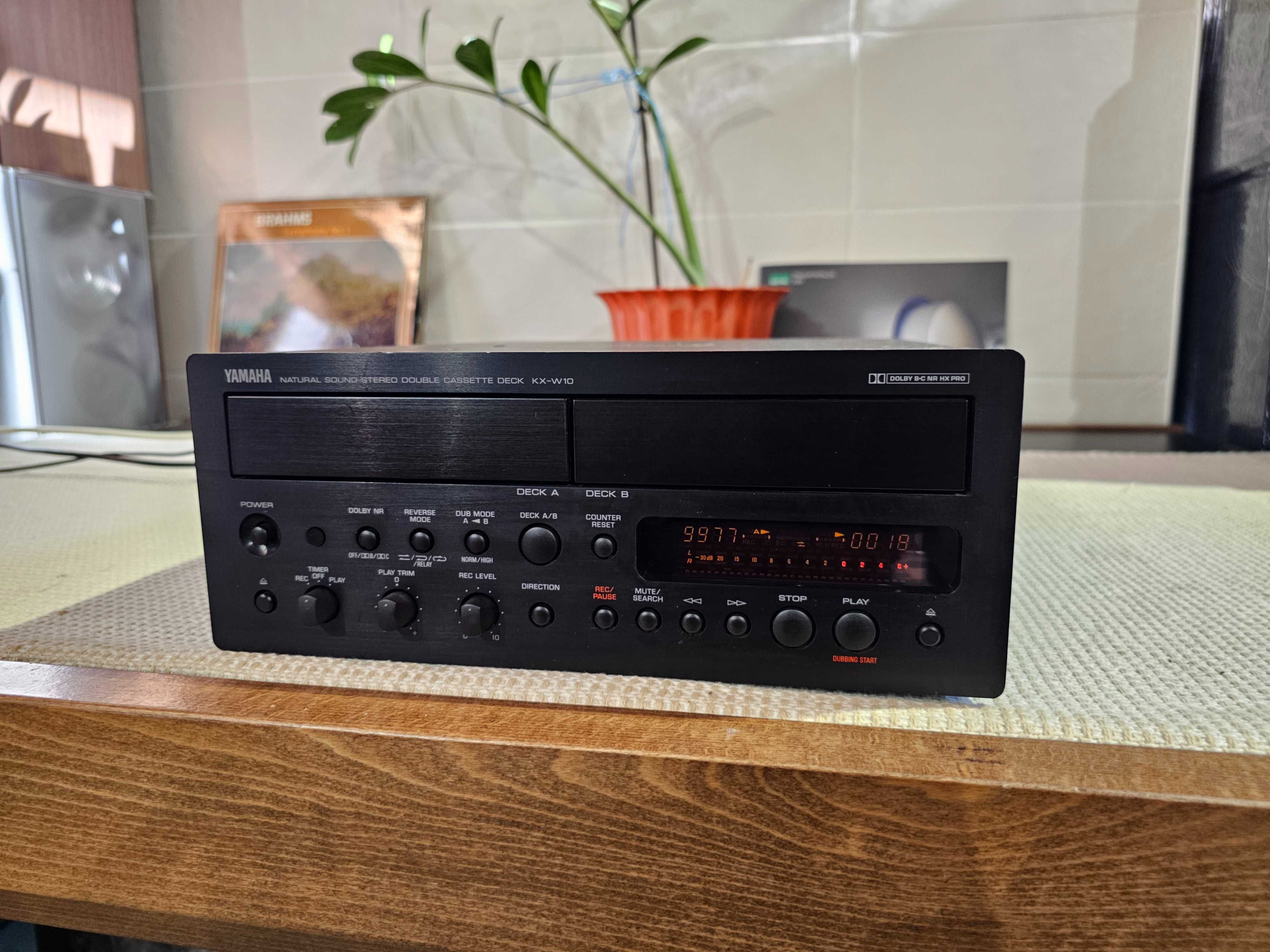 Касетна дека YAMAHA KX-W10