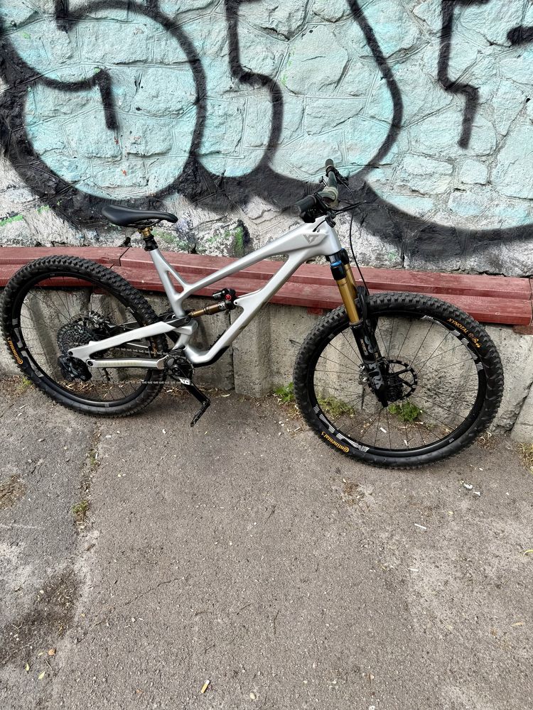 Продам Велосипед YT Jeffsy CF pro race full Carbon на 29 колесах