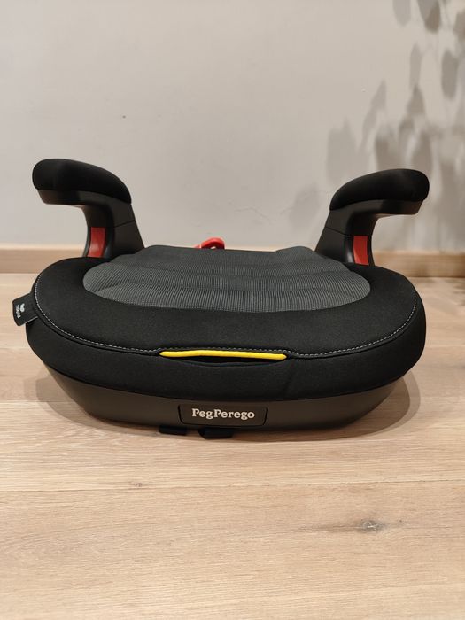 Fotelik Peg Perego - podkładka dla dziecka do samochodu.