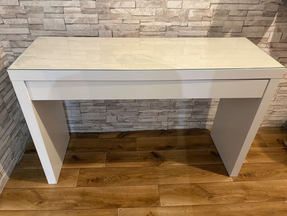 Biała toaletka IKEA