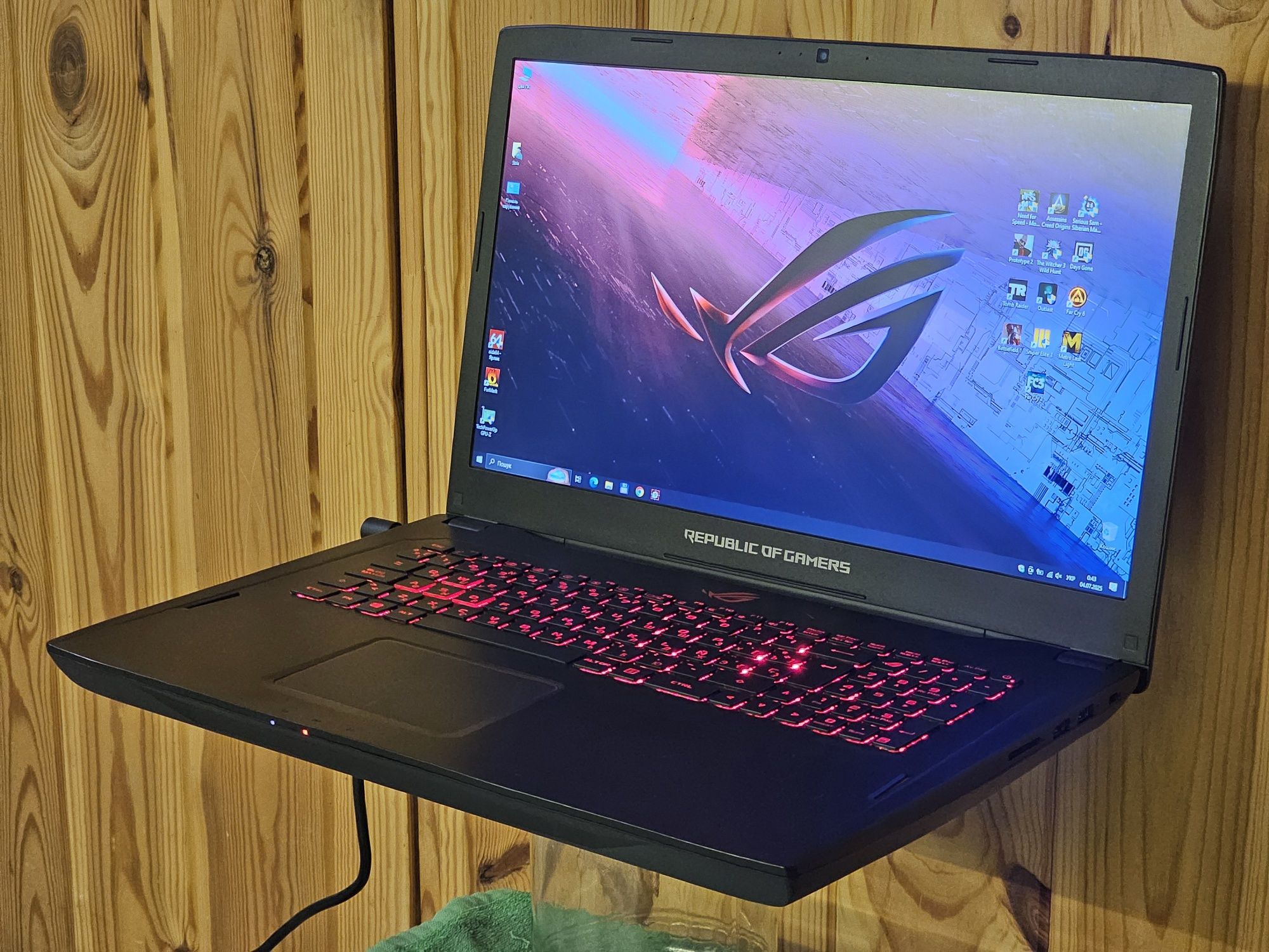Asus Strix 17.3"/Ryzen 7 8 ядер/RX 580/RAM 16GB/SSD 512GB