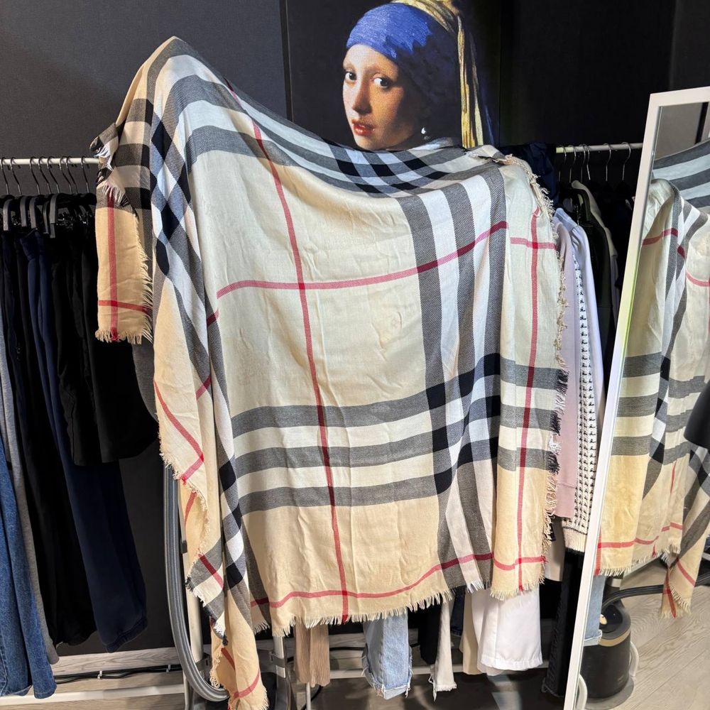 Шарф,Накидка Burberry кашемировая оригинал