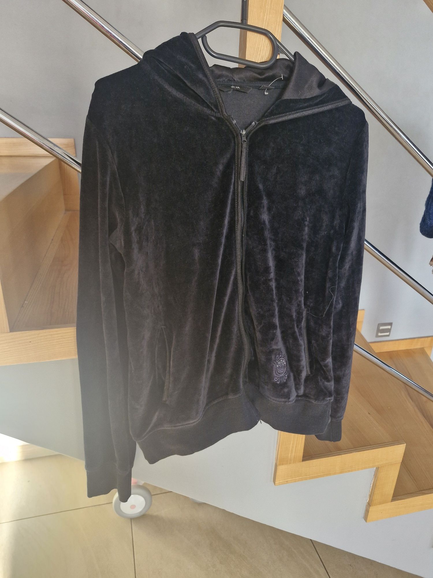 Bluza czarna welurowa M/L